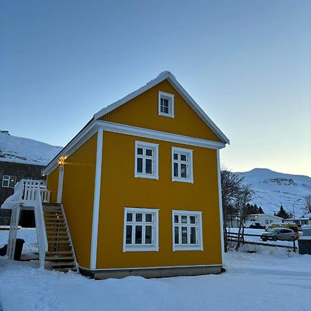 Curry House Rooms Seyðisfjörður Exterior foto